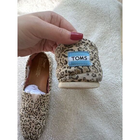 Toms Shoes Flats Sandals Leopard Gold Women’s 7.5 - Picture 3 of 11